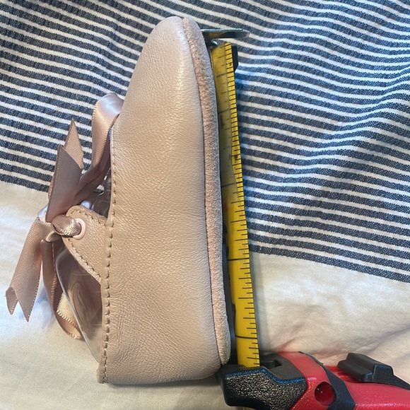 Ralph Lauren pink lambskin briley shoes. Size 2 - Picture 6 of 8